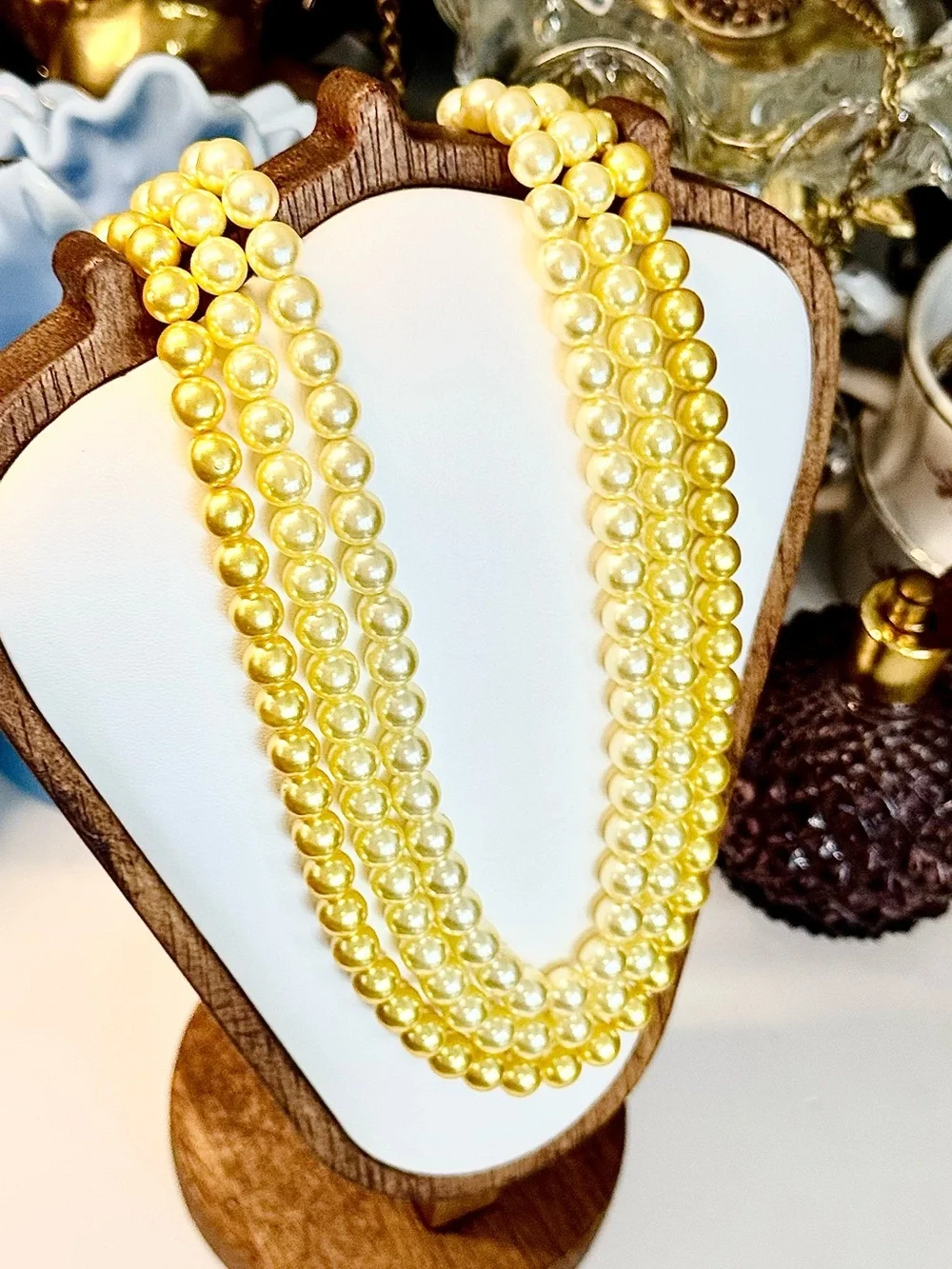 Vintage Japan Iridescent Yellow Triple Strand Ombré Pearl Bead Necklace